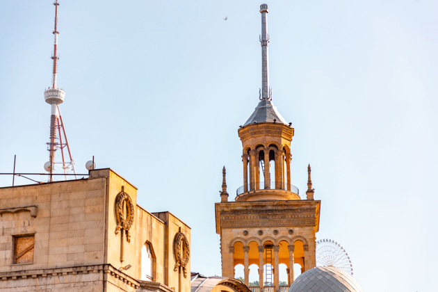 Фото - экскурсия: Архитектура Тбилиси XX века: от эклектики к брутализму в советский период