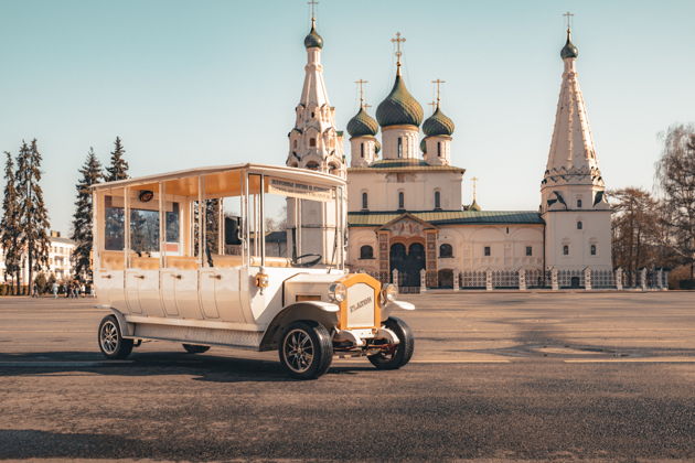 Фото экскурсии - Машина времени: экскурсия на ретромобиле по центру Ярославля - 3
