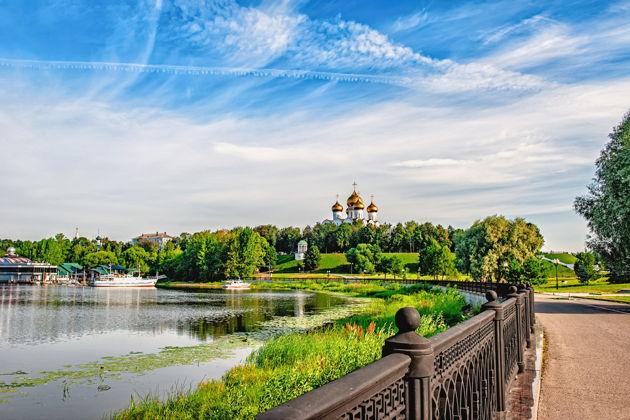 Машина времени: экскурсия на ретромобиле по центру Ярославля-2