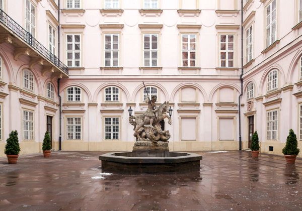 Величественная Братислава: Королевские резиденции и легенды  - фото 2