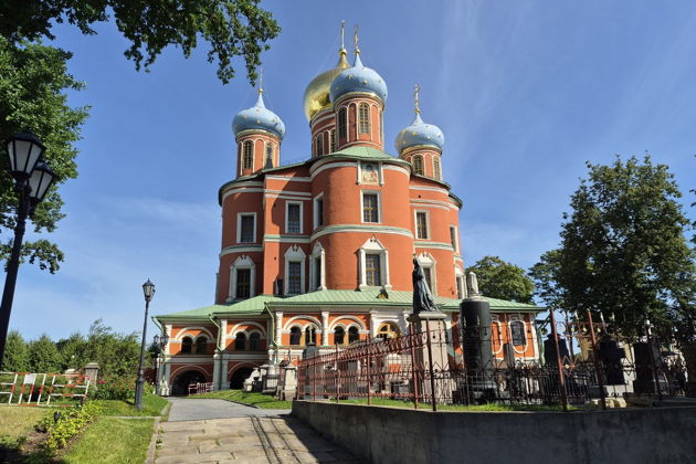 Религии мира: соборы, мечети и храмы Москвы с подъемом на минарет - фото 3