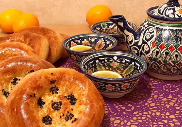 Узбекские лепешки "нон" — чудо из тандыра