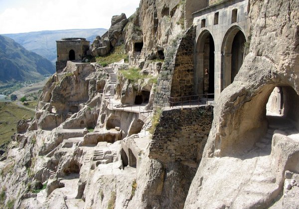 Экскурсия в Рабат и Вардзиа
