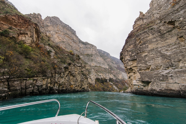 Фото - экскурсия: Путешествие к бархану Сарыкум и Сулакскому каньону с прогулкой на катере по водохранилищу