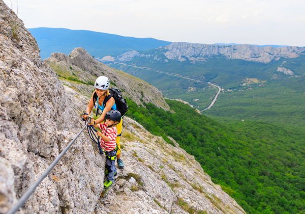 Ильяс-Кая: панорама с высоты Крымских гор - фото 1