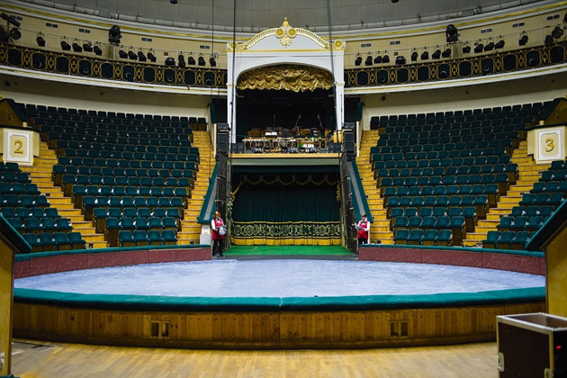 Фото - экскурсия: За кулисами цирка: экскурсия в мир иллюзий