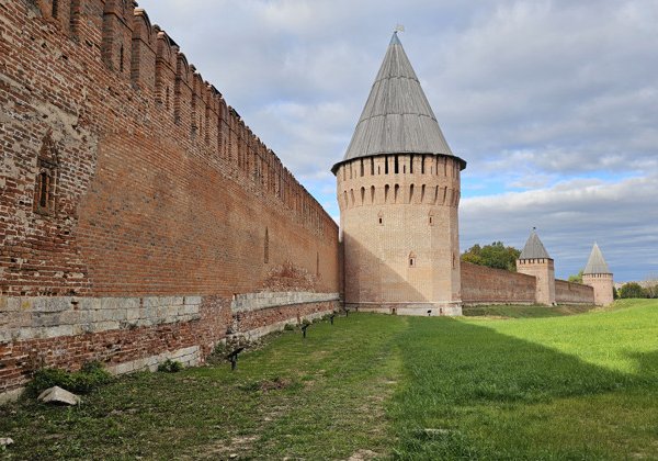 Были и легенды Смоленской крепости