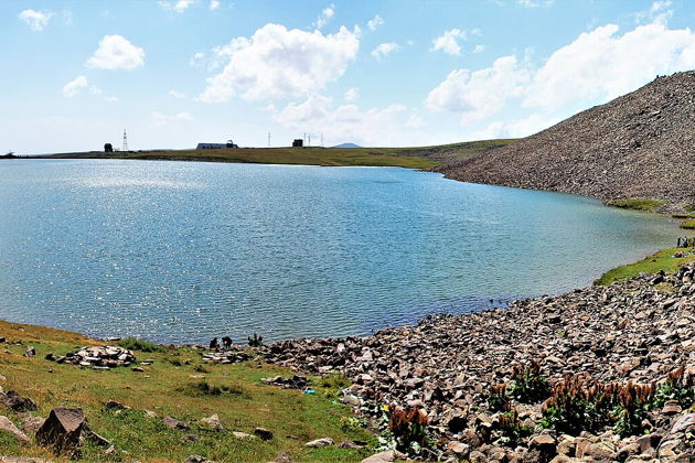 Фото экскурсии - Средневековая Армения и горный дух: Амберд, озеро Кари, Мугни и Аллея букв - 6