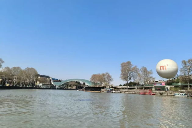 Фото экскурсии - Прогулка на кораблике по реке Куре с экскурсией - 4