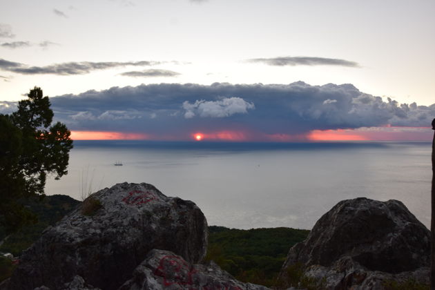 Фото экскурсии - Встречаем рассвет в горах над Ялтой из Алупки - 8
