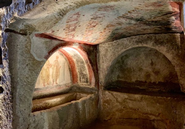Тайны подземного Рима: катакомбы, склепы и древняя базилика - фото 4