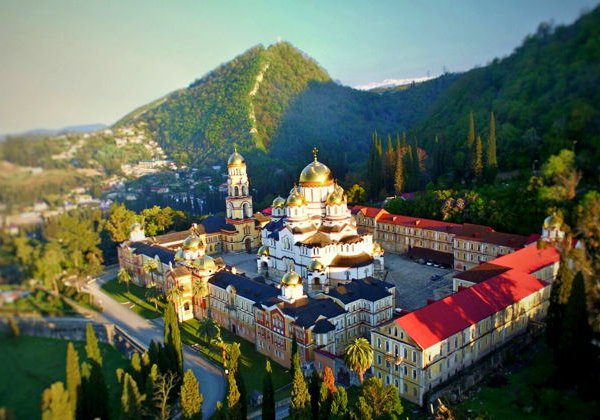 «Золотая Абхазия» на люксовом микроавтобусе - фото 1