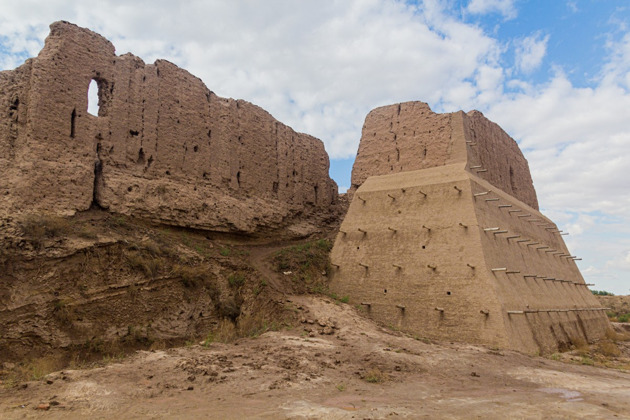 Фото - экскурсия: Сквозь пески к старинным хорезмским цитаделям