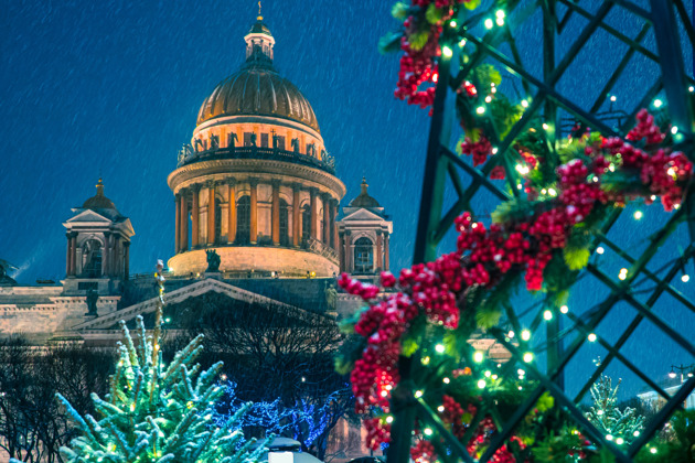 Фото - экскурсия: Волшебство зимнего Петербурга: загадки балов, сияние новогодних елей и веселые городские развлечения