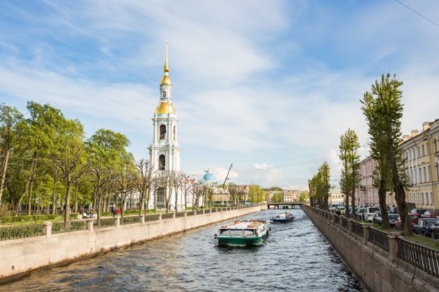 Фото экскурсии - Прогулка на катере по Петроградке утром в небольшой компании - 1