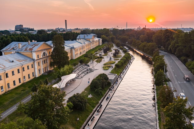 Фото экскурсии - Прогулка на катере по Петроградке утром в небольшой компании - 3