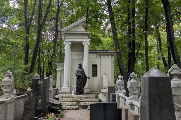 Фото - экскурсия: Прогулка по Введенскому кладбищу: судьбы, легенды и забытые истории