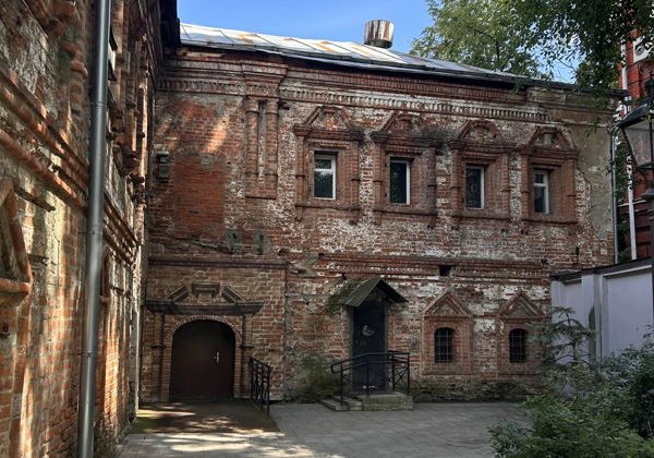 Ивановская горка и Солянка: узкие улочки, тайные дворики, модные кафе - фото 3
