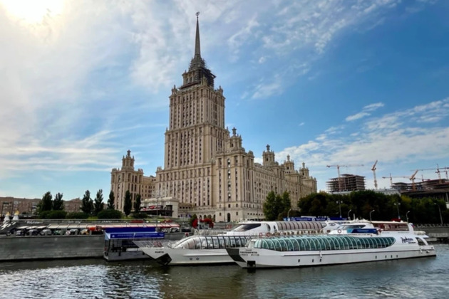 "По самой главной улице Москвы" - круглогодичная речная экскурсия на яхте флотилии "Рэдиссон"