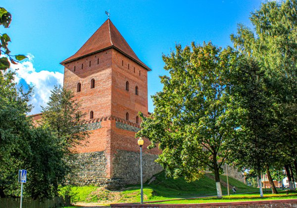 Ваш личный трансфер в Лидский замок с максимальным комфортом  из Гродно