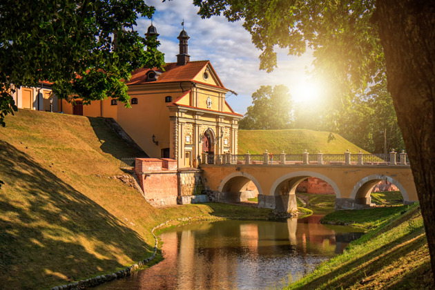 Фото - экскурсия: Трансфер в Лидский, Несвижский, Мирский замки из Гродно