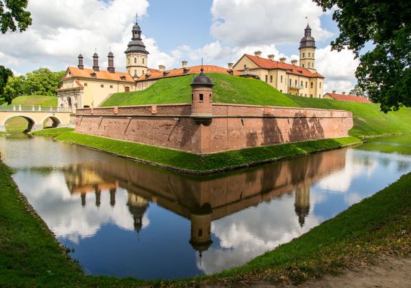 Трансфер в Лидский, Несвижский, Мирский замки в одной поездке из Гродно - фото 4