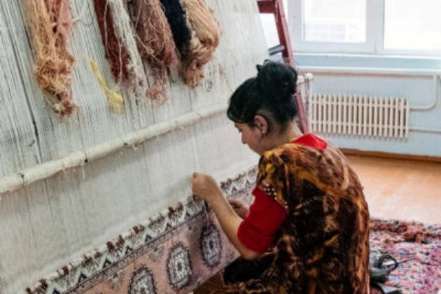 Фото экскурсии - Самаркандские сокровища: шелковые ткани, ковровые изделия, гончарное искусство и бумажное производство - 1