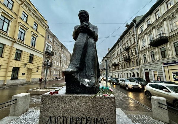 В лабиринтах души: Петербург Достоевского - фото 2