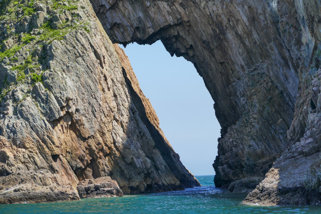 Фото - экскурсия: Прогулка на катере по геопарку Четыре морские арки
