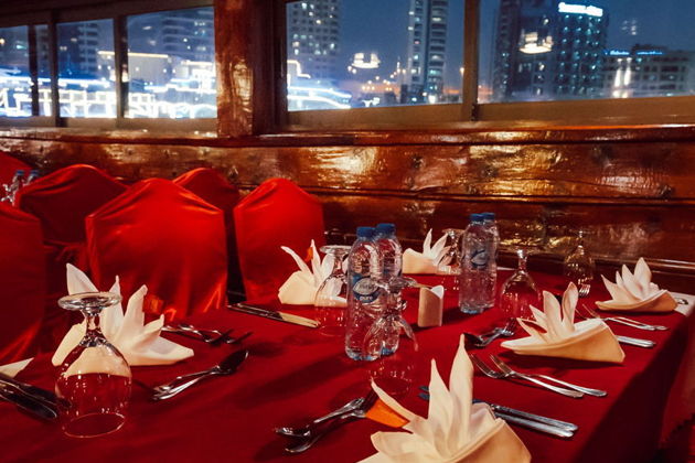 Фото экскурсии - Вечерняя прогулка на лодке доу Al Mansour с ужином - 12