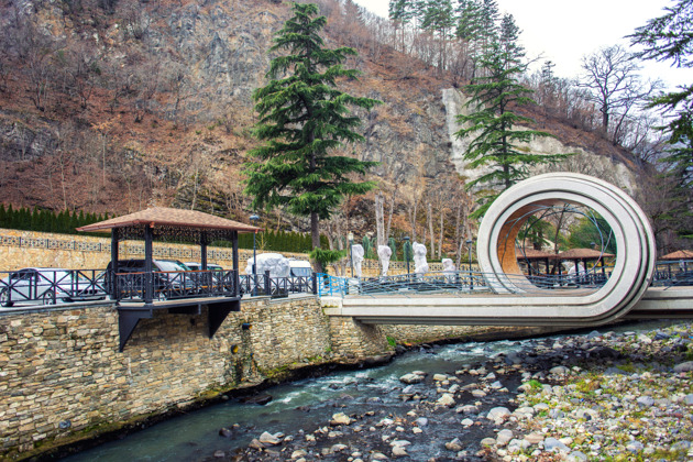 Фото - экскурсия: Древняя Вардзия XII века и вечнозеленый Боржоми
