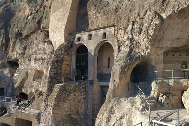 Фото экскурсии - Древняя Вардзия XII века и вечнозеленый Боржоми - 6