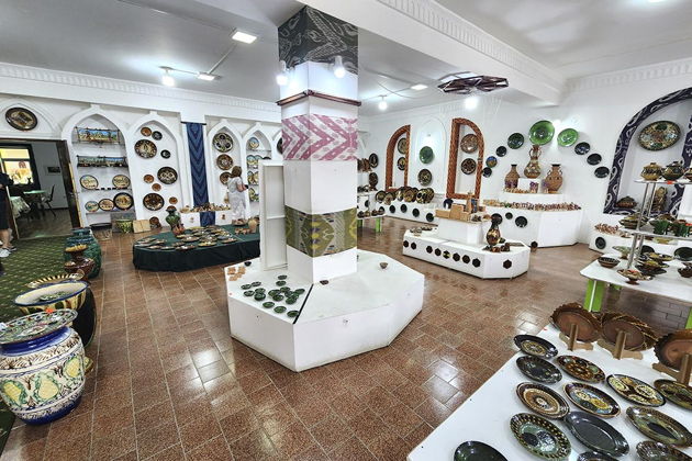 Фото экскурсии - Экскурсия из Бухары в Гиждуван знакомит с династией керамистов Нарзуллаевых - 1