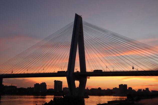 Фото экскурсии - Ночная прогулка на катере по заливу Хайкоу - 2