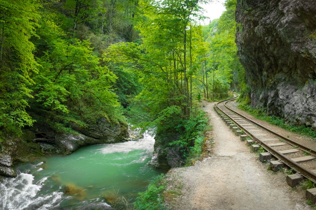 Фото экскурсии - Гуамка: меж скальных стен и пропастей по маршруту древних океанов - 1