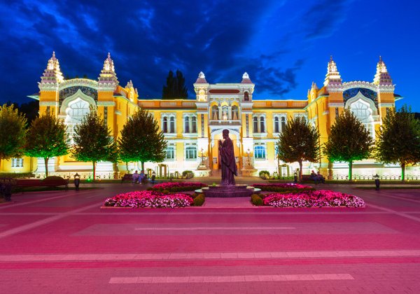 Прогулка по вечернему Кисловодску: дегустация нарзана и шоу фонтанов