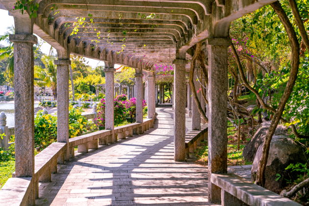 Фото экскурсии - Прогулка по старинному городу с посещением прибрежного утеса и изваяния Гуаньинь - 6