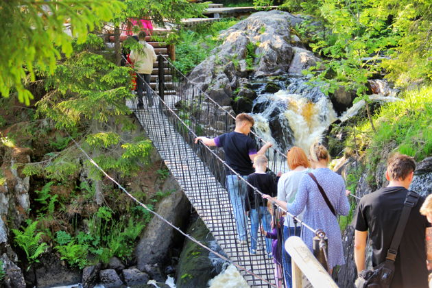 Фото экскурсии - Открой Карелию за два дня: автобусно-катерный тур на Валаам, в Рускеалу и по островам - 4