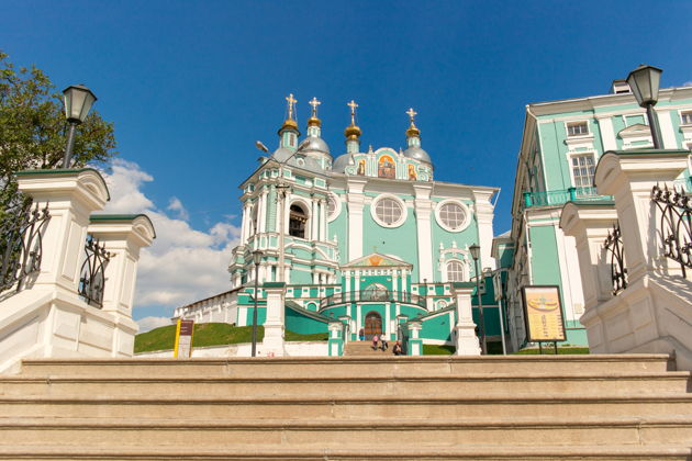 Фото экскурсии - Смоленск прогулка по старинным церквям могучим стенам крепости и летописи города защитника - 3