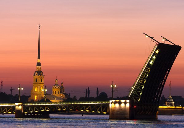 Белые ночи и разводные мосты — экскурсия по ночному Петербургу