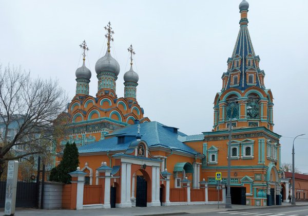 По Большой Полянке — старинная архитектура и буйные жители