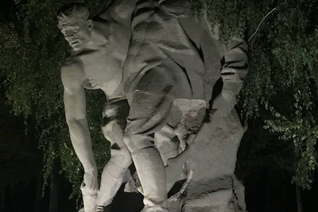 Фото экскурсии - Автобусная прогулка по Волгограду с посещением мемориала на Мамаевом кургане - 9