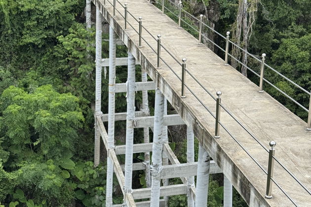 Фото экскурсии - В небесах парят пагоды Сурат Тхани на высоте 300 метров - 10