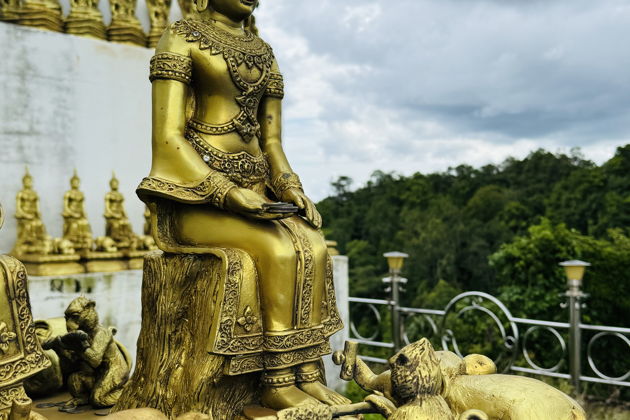 Фото экскурсии - В небесах парят пагоды Сурат Тхани на высоте 300 метров - 7