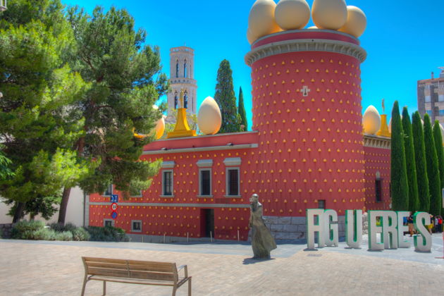 Фото экскурсии - Откройте Каталонию: следы Дали, Бесалу, Монтсеррат и таинственный город Ведьм - 3