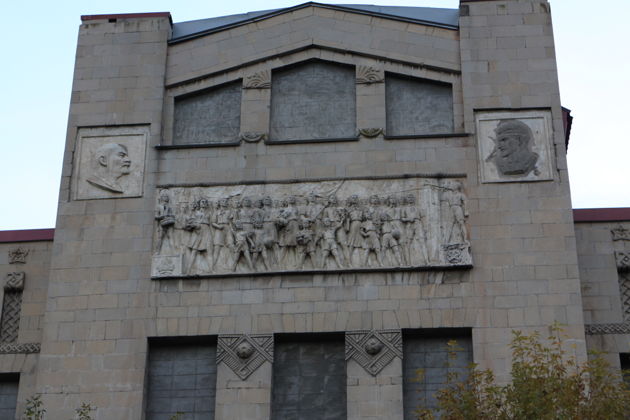 Фото экскурсии - Советский модернизм Еревана: авторская прогулка с художником-авангардистом - 3