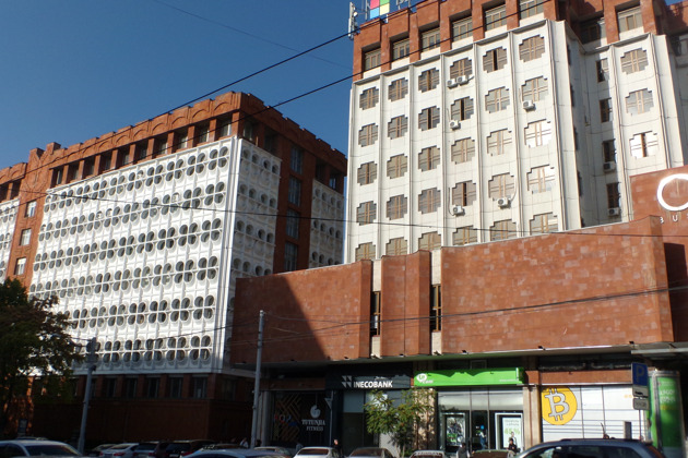 Фото - экскурсия: Советский модернизм Еревана: авторская прогулка с художником-авангардистом