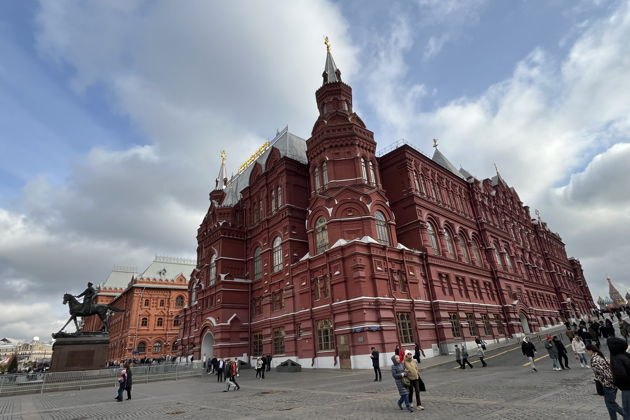Фото экскурсии - Городской квест на Красной площади: поединок льва и единорога - 1