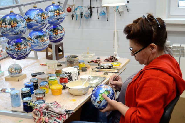 Фото экскурсии - Волшебство новогодних украшений: посещение фабрики елочных игрушек в Нижнем Новгороде - 2