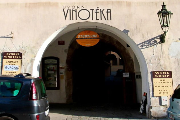 Фото экскурсии - Прогулка по Праге с дегустацией вин в духе истины в вине - 2